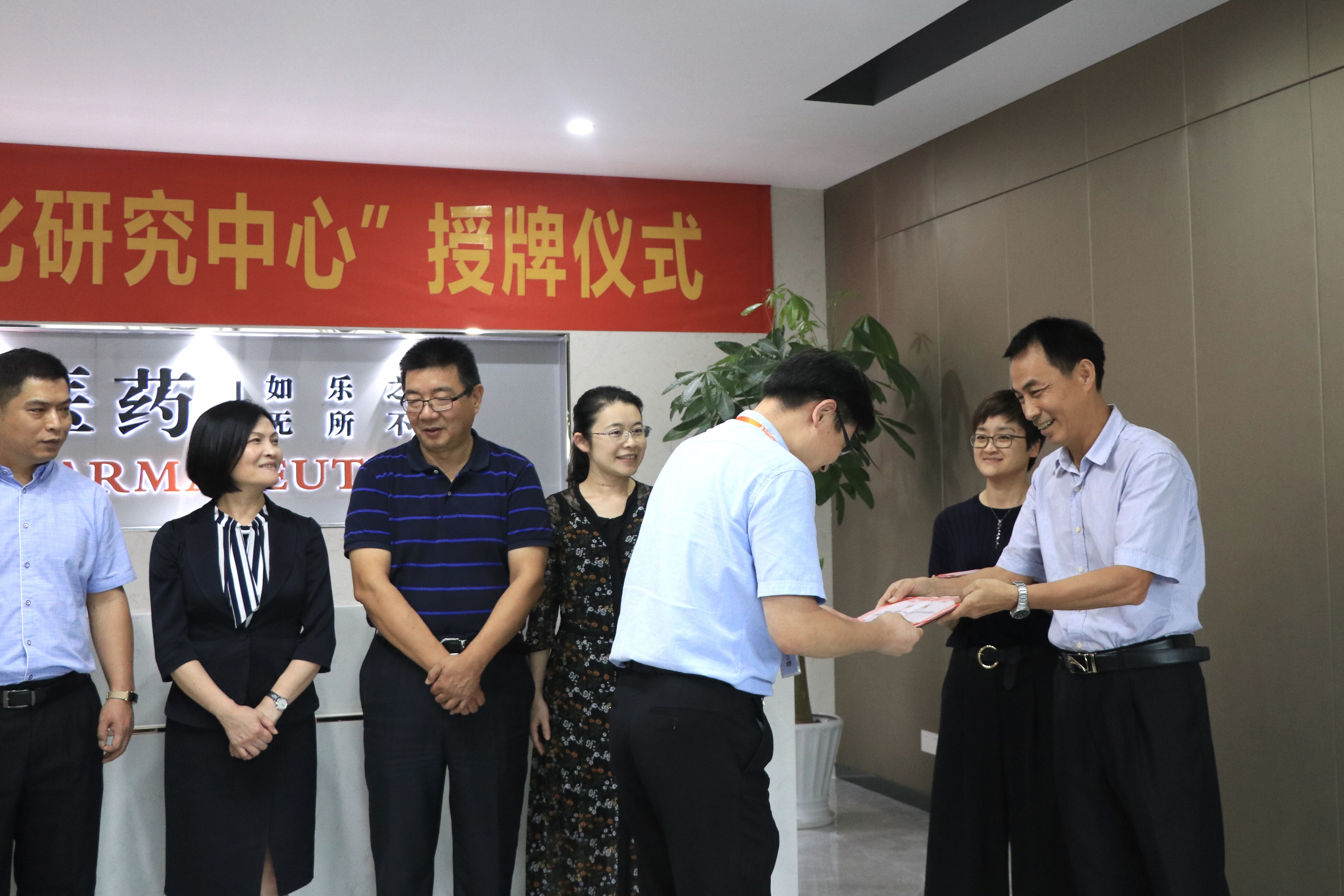 1537844233340623.jpg 1537844233340623.jpg