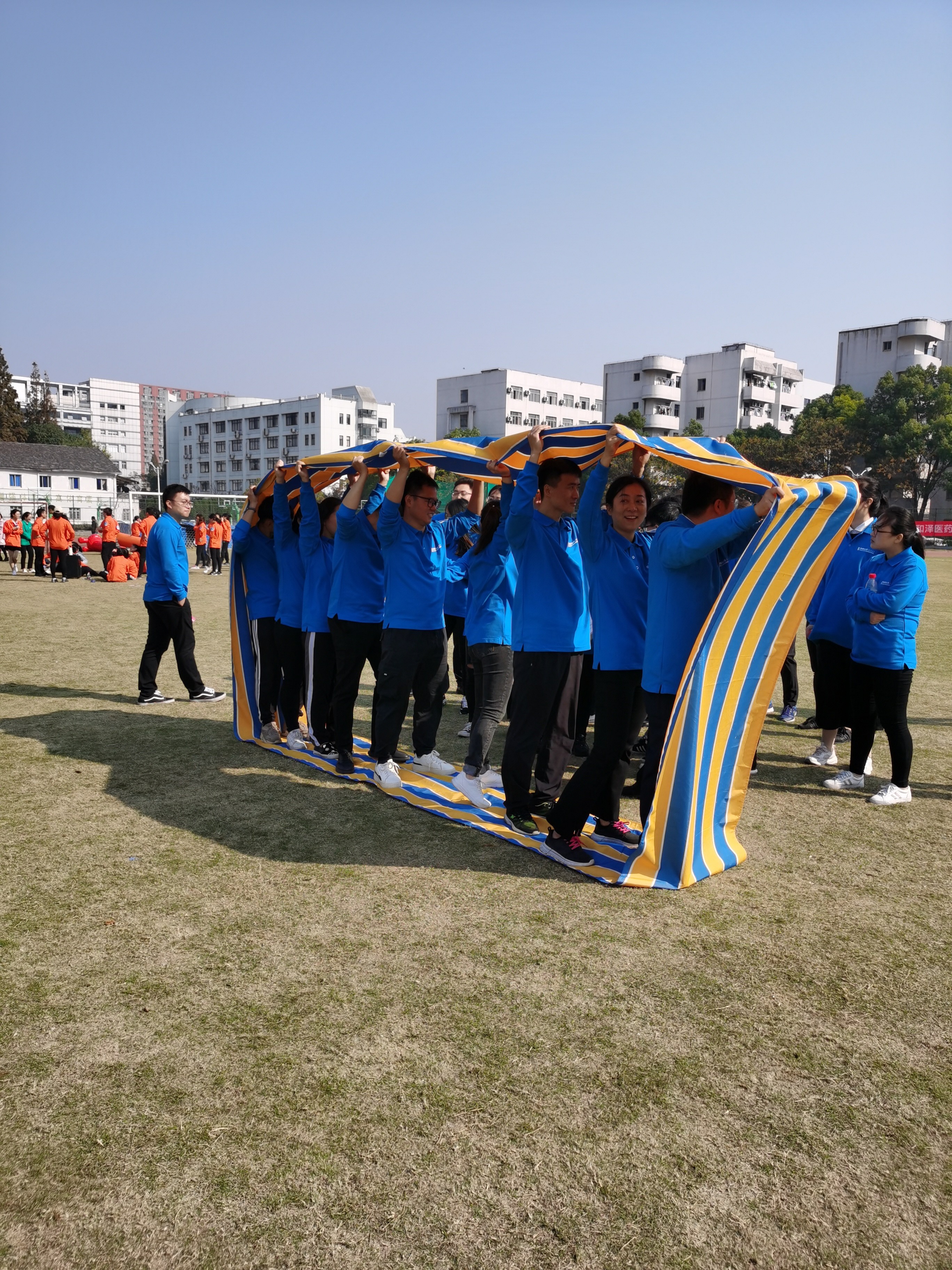 1574076721923263.jpg 蓝风.jpg